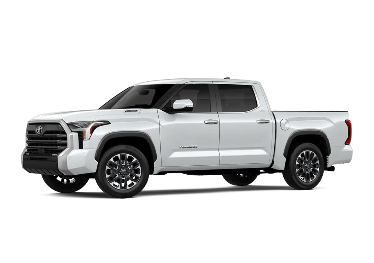 Toyota Tundra crew cab in white